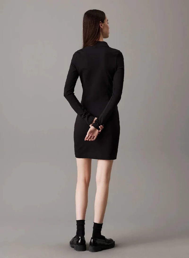 كالفن كلاين جينز فستان بأكمام طويلة من نسيج جيرسية ميلانو