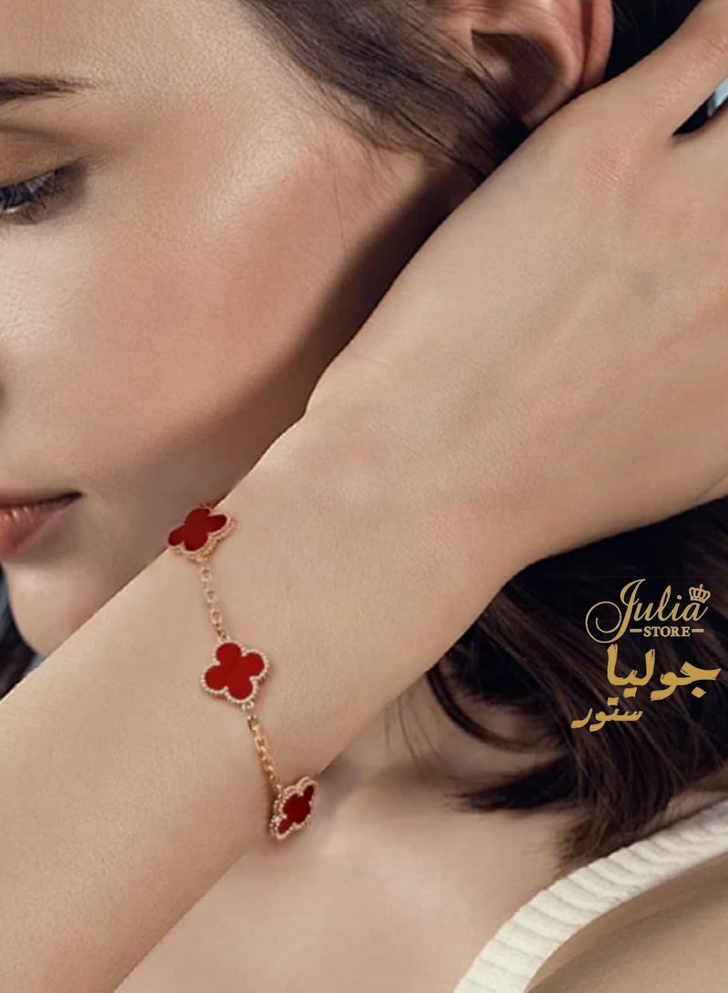 جوليا ستور سوار من الفولاذ المقاوم للصدأ مطلي بالذهب عيار 18 قيراطًا على شكل زهرة البرسيم ذات الأربع أوراق للنساء - أحمر - Image 5