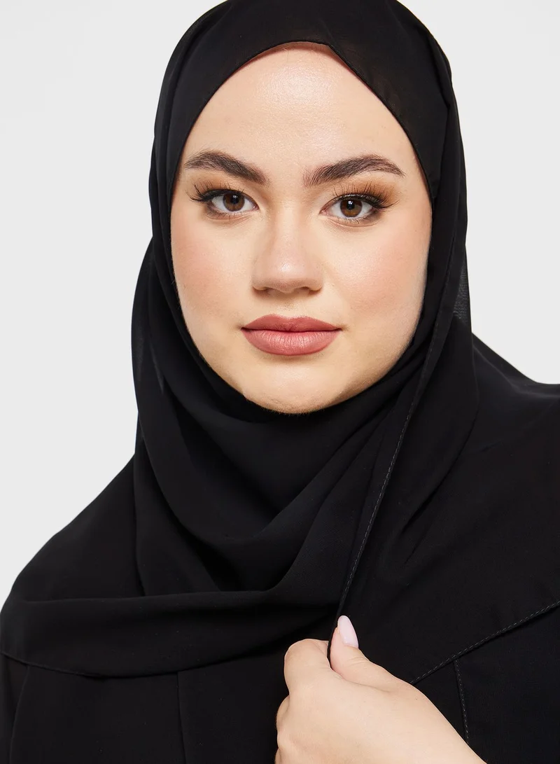 هيا كلوزيت كيرف عباية باكمام كيب