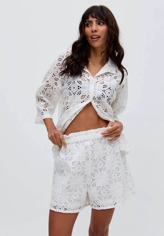 رافاي Shelli All Over Broderie Anglaise Shorts In White