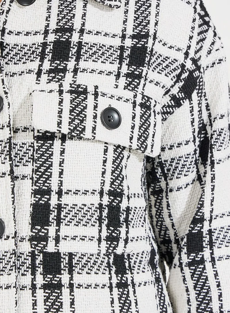 ستايلي شاكيت فضفاض مطبع بمربعات مع جيوب