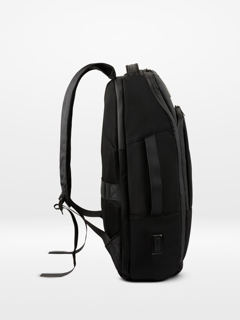ORYX O-TechBag Multi-Compartment Tech Backpack with MagSafe & Find My Black - Image 3