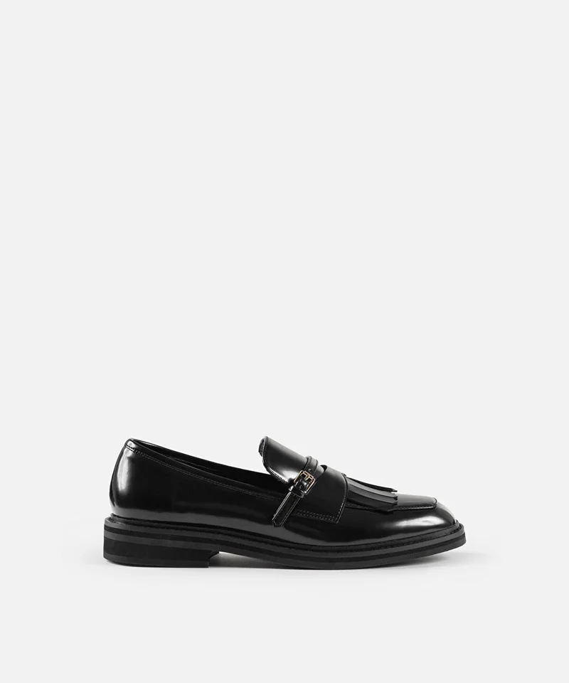 ابيكول Tassel Loafers with Gold Buckle