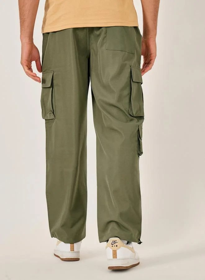 Styli Styli Solid Drawstring Waist Relaxed Fit Cargo Pants