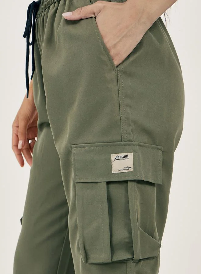 Styli Styli Solid Drawstring Waist Relaxed Fit Cargo Pants