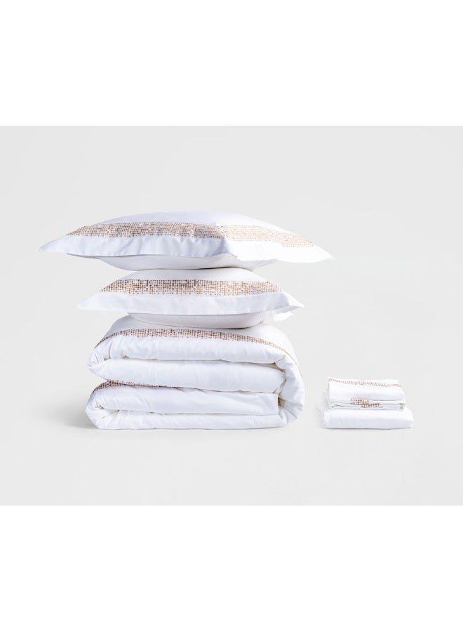 تو إكس إل هوم طقم غطاء لحاف أبيض ذهبي للمنزل - Image 1