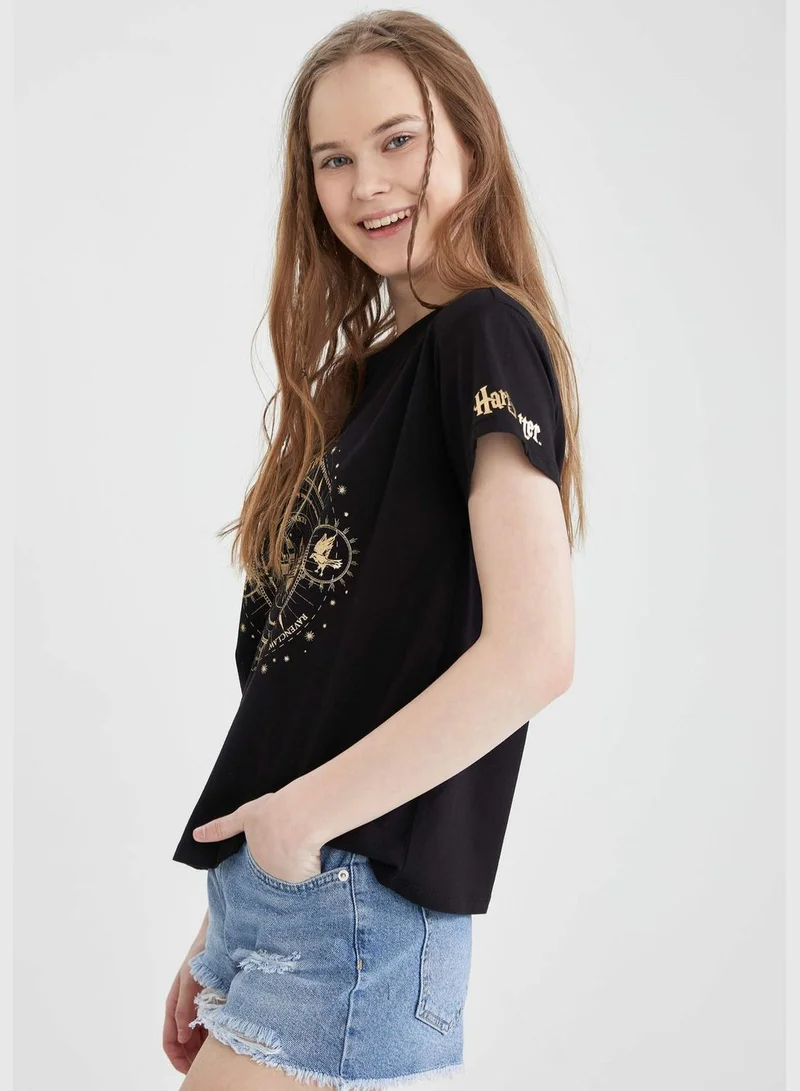 DeFacto Relaxed Fit Licensed Harry Potter Short Sleeve Crew Neck T-Shirt