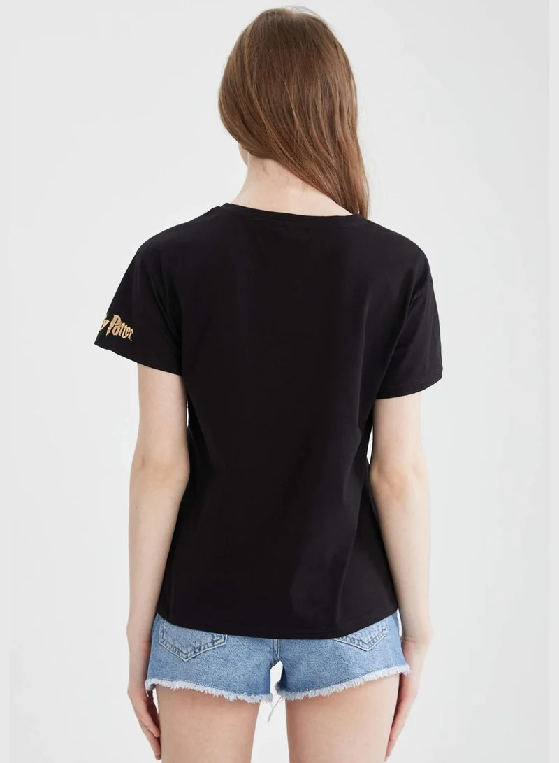 DeFacto Relaxed Fit Licensed Harry Potter Short Sleeve Crew Neck T-Shirt