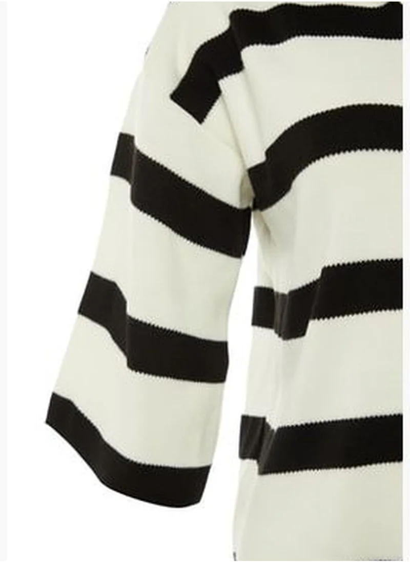 trendyol Black Basic Striped Knitwear Sweater TWOAW23BZ00001