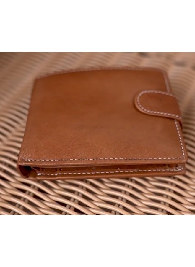 Men's Retro Crazy Horse Leather Wallet - Snap Closure, Multi-Card Slots, Dual Photo Holders & Short Bi-Fold Design  - Image 4
