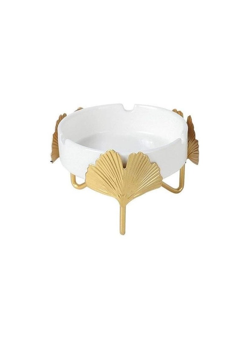 Decorative piece with luxurious ornamental shapes - Image 1