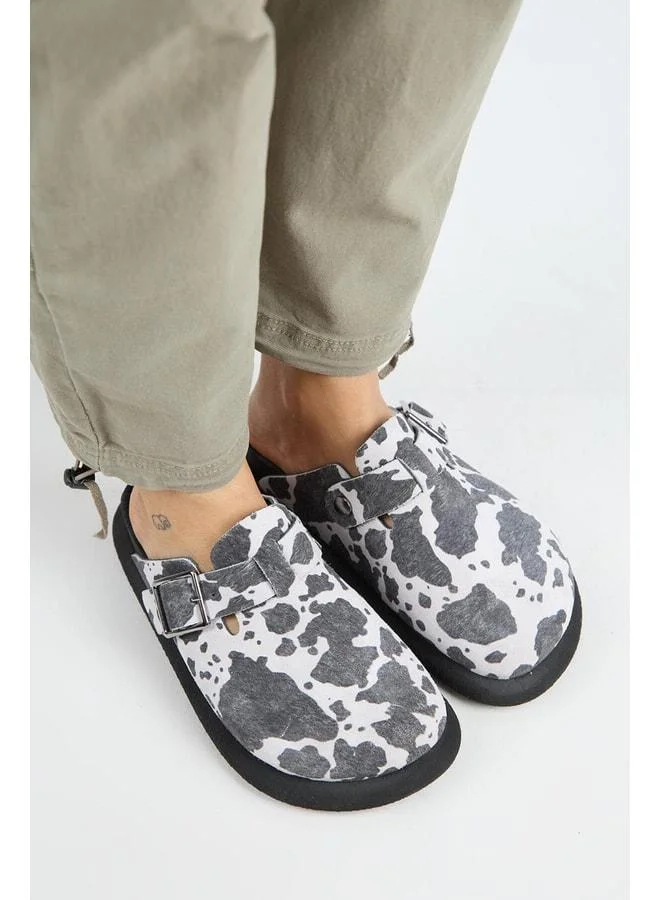 Manijero  Naguall Zeta Women's Genuine Leather Belted Buckle Sabo Black Polka-Dot Slippers. for Women | Best Price UAE