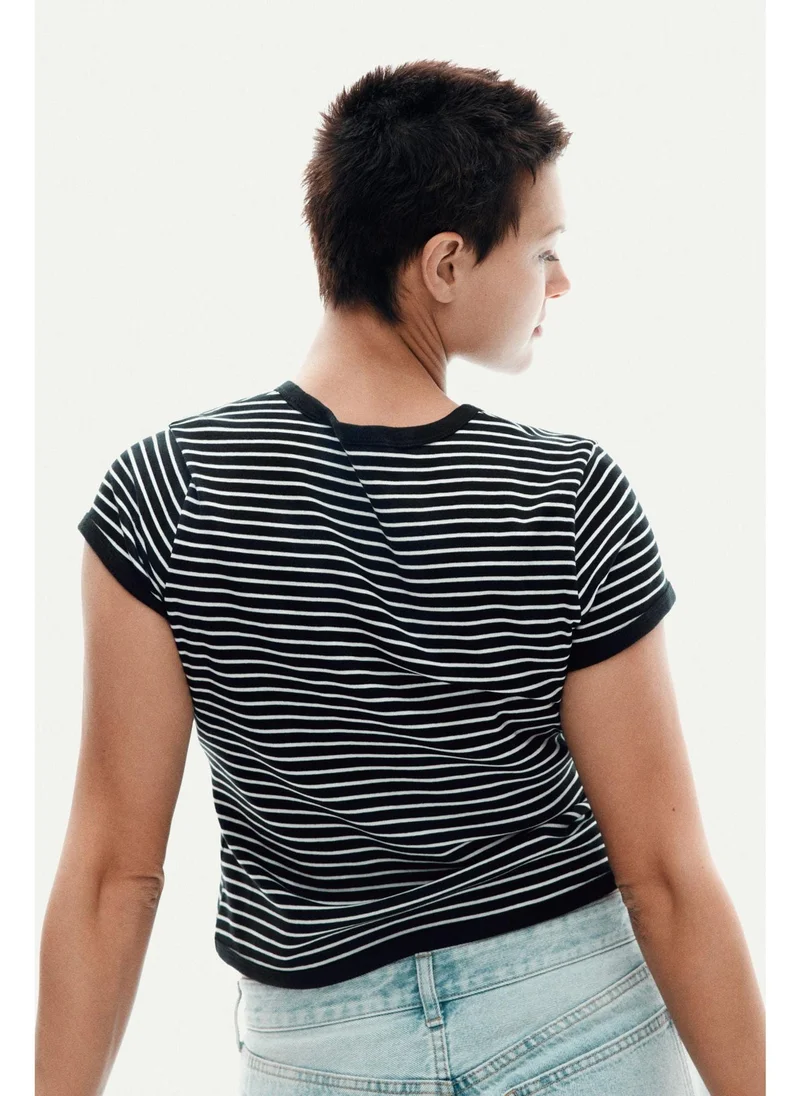 H&M Fitted T-shirt