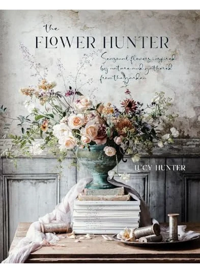 كتب سيل The Flower Hunter