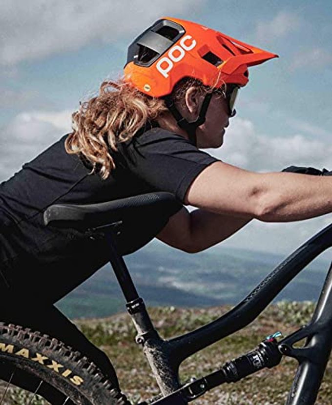 POC Kortal Race Mips Advanced Trail, Enduro And All-Mountain Bike Helmet With A Highly Efficient Ventilation Design - Image 5