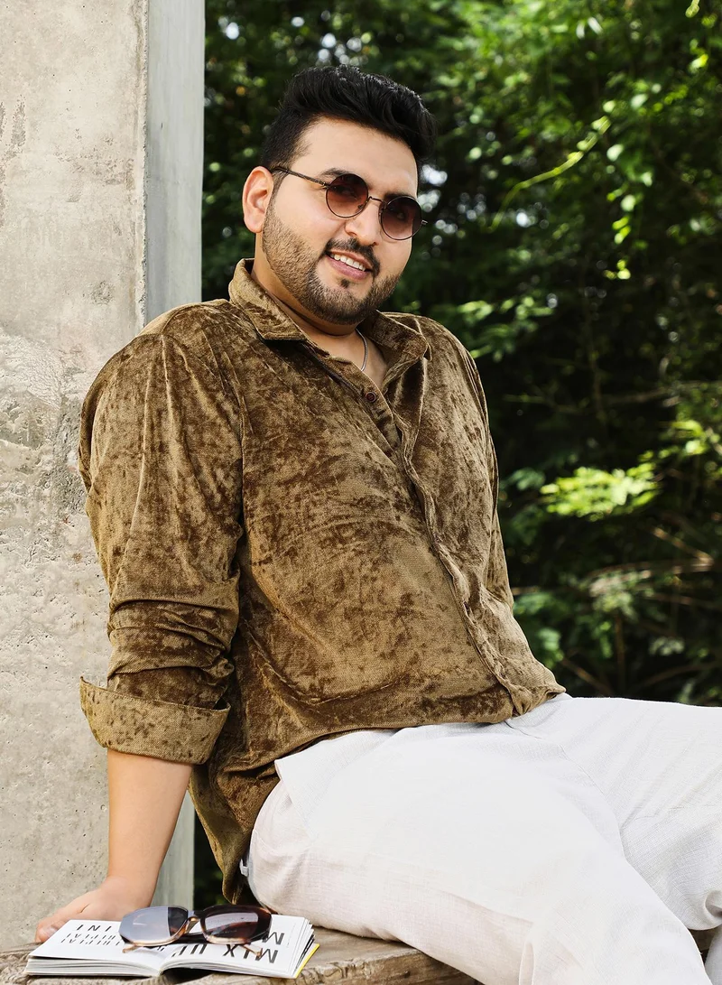 انستافاب بلس Instafab Plus Men's Coffee Brown Solid Velvet Shirt For Casual Wear | Spread Collar | Long Cuffed Sleeves | Button Closure | Plus Size Shirt Crafted With Comfort Fit For Everyday Wear