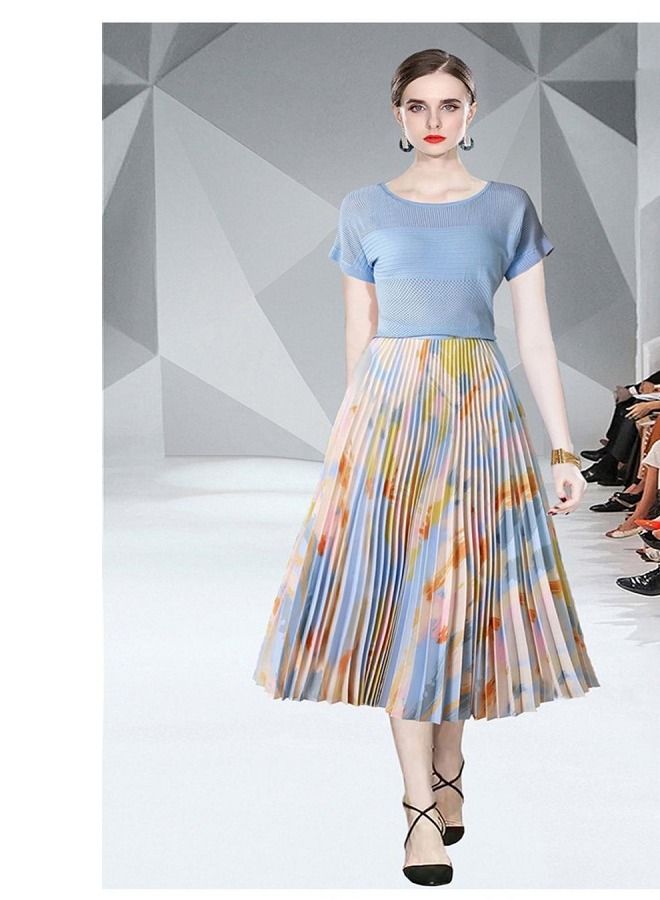 Loquat Versatile sweater + printed pleated skirt 2-piece set  - Image 1