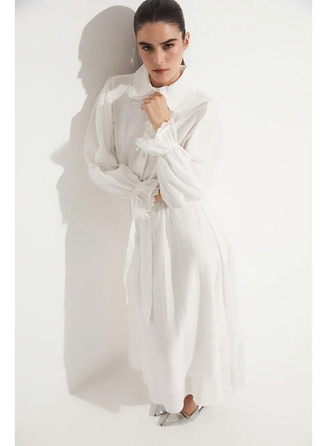 جون White Belted Maxi Dress