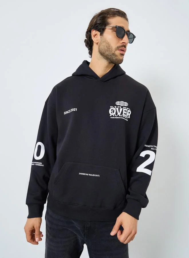 Styli Men Black Graphic Print Pullover Hoodie