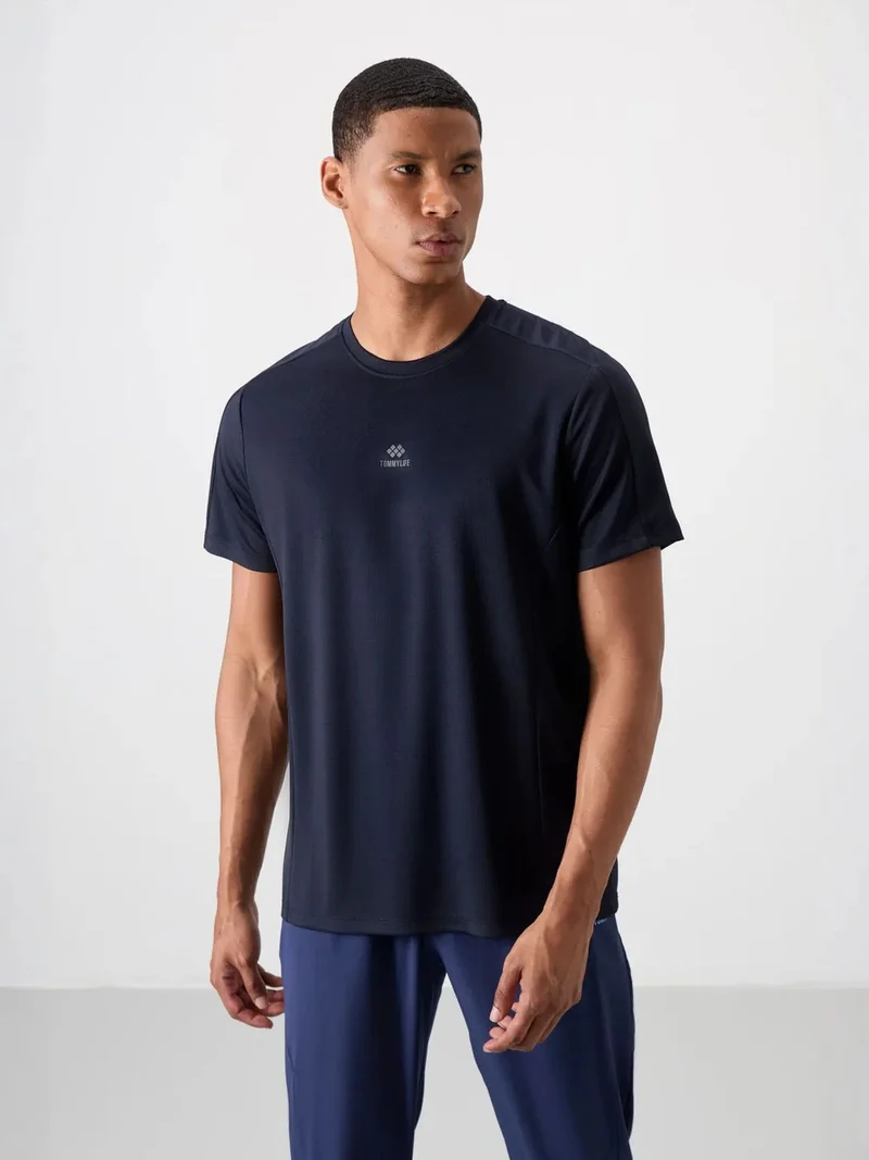 تومي لايف TOMMY Men's Solid Crew Neck Short Sleeve T-Shirt