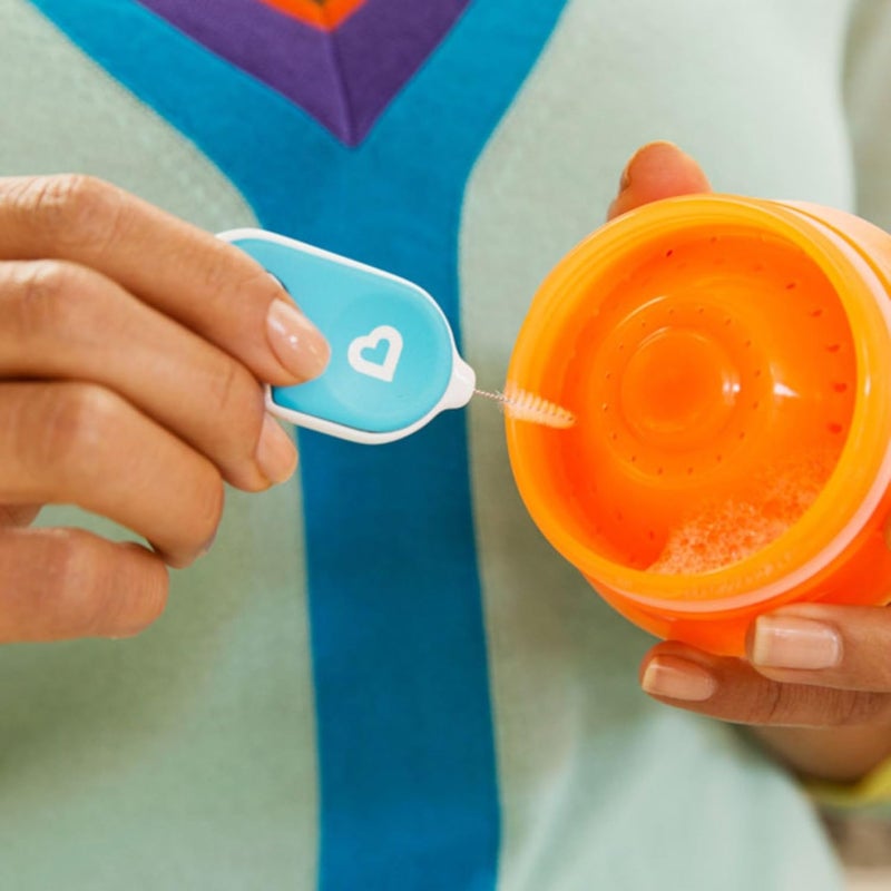 Munchkin Details Bottle and Cup Cleaning Brush 4 Piece Set with Key Ring - Image 3