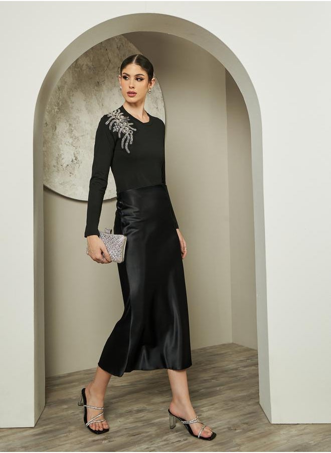 Styli - Embroidered Round Neck Knit Top - Image 1