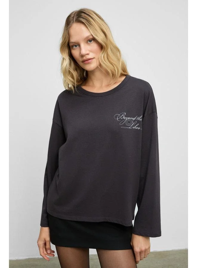 Grimelange DAZULU Women's Soft Fabric Printed Long Sleeve Anthracite T-Shirt.