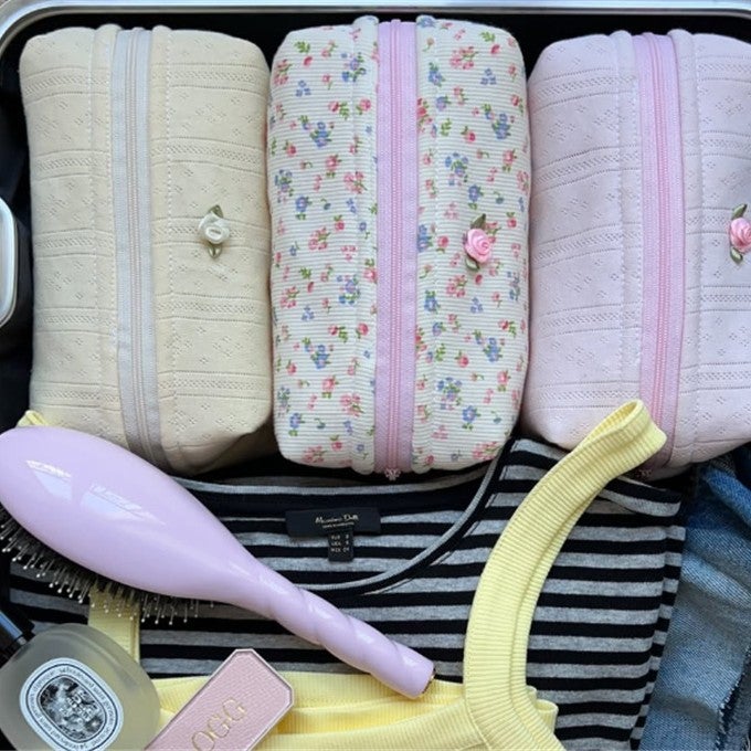 Spot Soft Knitted Cosmetic Bag Cute Flowers Large Capacity Toiletries And Skin Care Product Storage Bag Travel Bag - Image 5