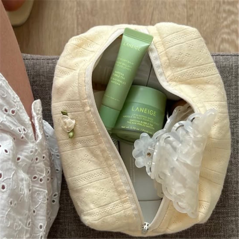 Spot Soft Knitted Cosmetic Bag Cute Flowers Large Capacity Toiletries And Skin Care Product Storage Bag Travel Bag - Image 4