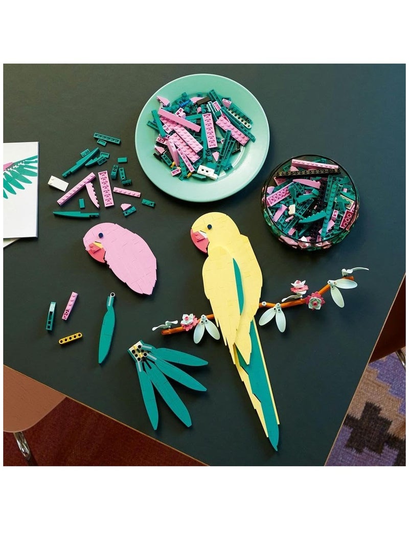 LEGO Art The Fauna Collection Macaw Parrots 31211 Building Blocks Toy Set (644 Pieces) - Image 3