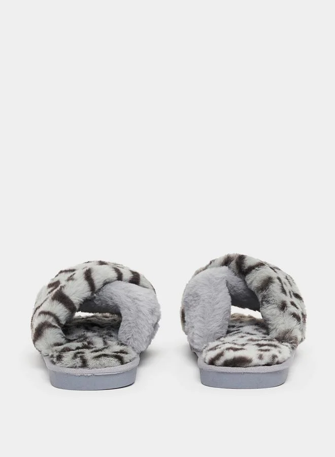 Styli Animal Print Fluffy Bedroom Slippers