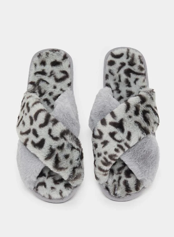 Styli Animal Print Fluffy Bedroom Slippers