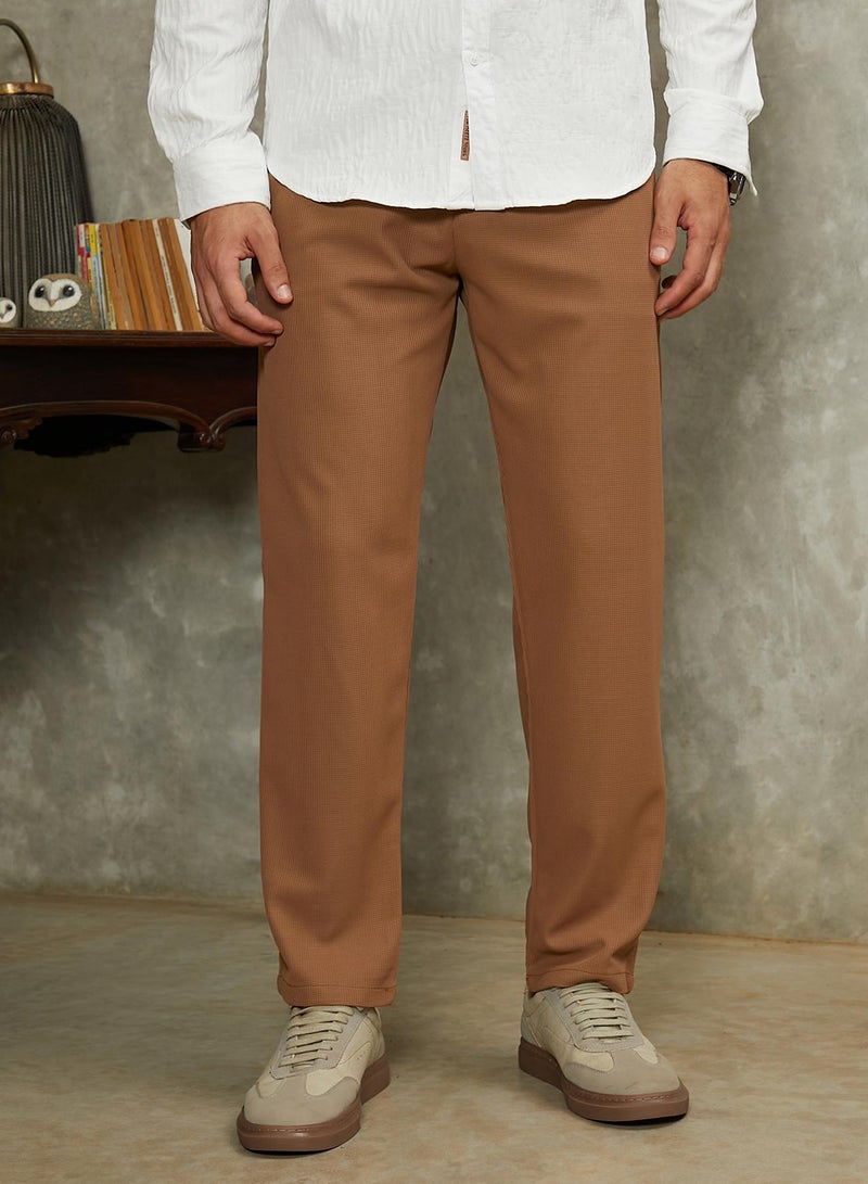 Campus Sutra Campus Sutra Men's Sepia Brown Micro-Waffle Chino Trousers For Casual Wear | Mid-Rise | Regular Fit | Drawstring Closure | Trousers Crafted With Comfort Fit For Everyday Wear  - Image 2