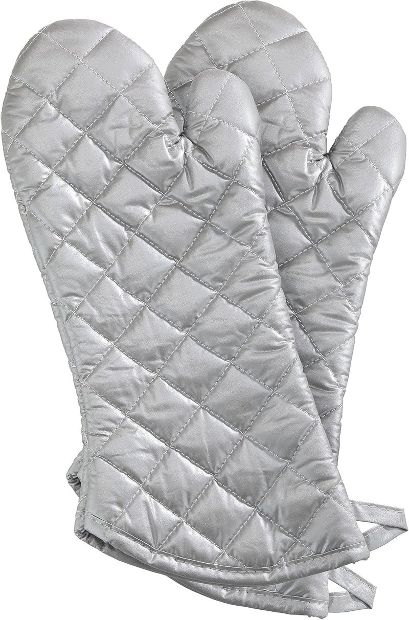 New Star Foodservice New Star Foodservice Oven Mitts with Extra Defense up to 400F Set of 2 Silver Interwoven ClothSilicone 15Inch Set of 2 