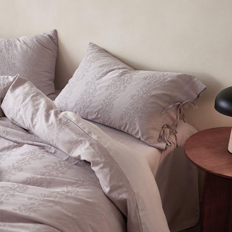 Flower White Bedding Set - 4-Piece, Ideal for Different Bed Dimensions - Image 3