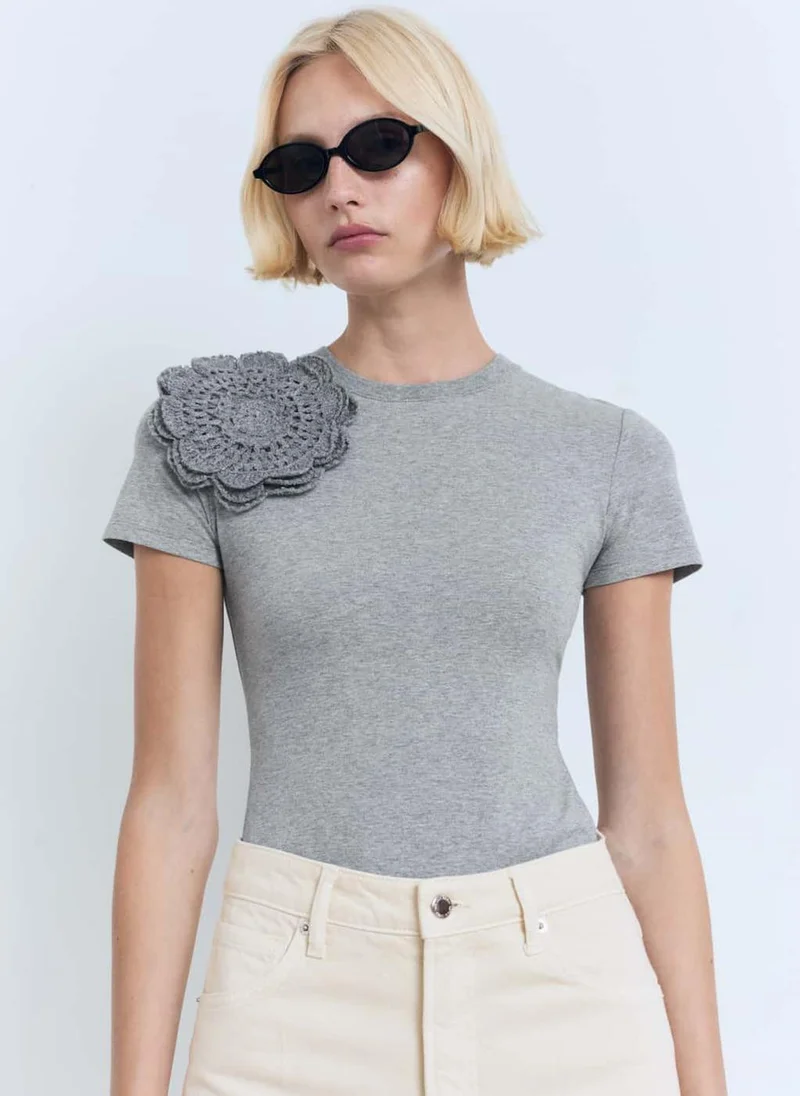 مانجو Crochet Cotton T-Shirt With Flower