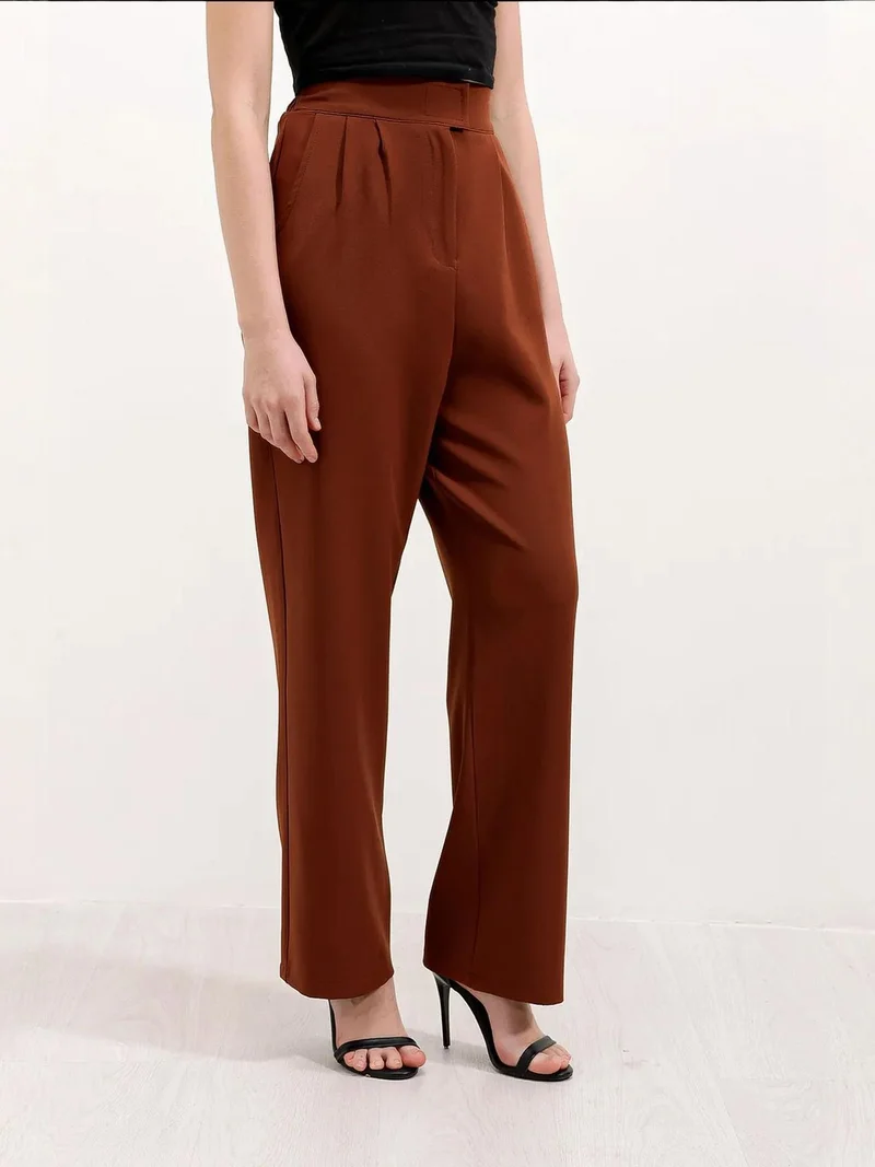 بيغ دارت بنطلون بخصر عالٍ وأرجل واسعة مع فيونكة