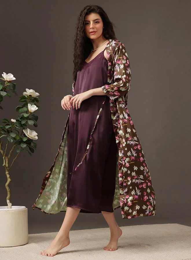 كلوفيا مجموعة من روب وقميص نوم ساتان