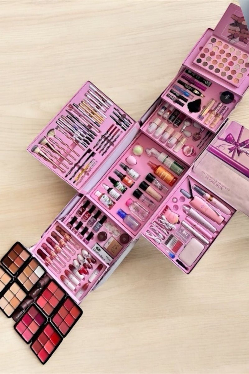 مودا بكس موده المطور – 140 قطعة متكاملة لمكياج وعناية لا مثيل لها - Image 1