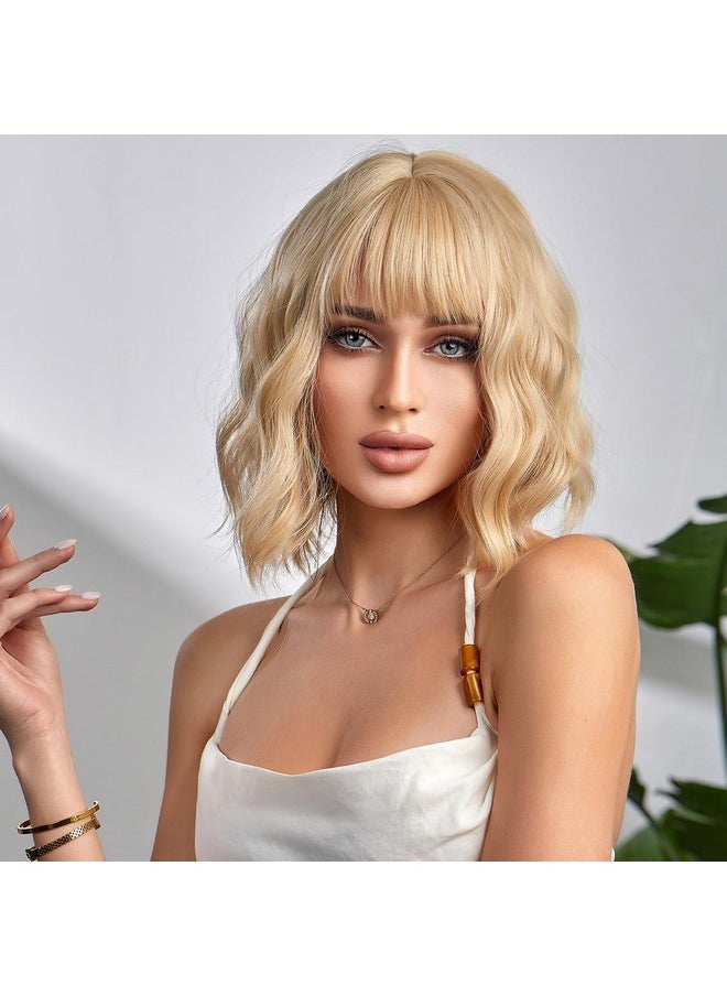 انكوهير - باروكة شعر أشقر قصير بطول 12 بوصة للنساء، باروكة شعر قصيرة مموجة مع غرة، باروكة شعر صناعية مجعدة للنساء للحفلات، باروكة شعر صناعية للحفلات للنساء للارتداء اليومي أو التنكر، مع غطاء شعر مستعار (أشقر جديد) - Image 1