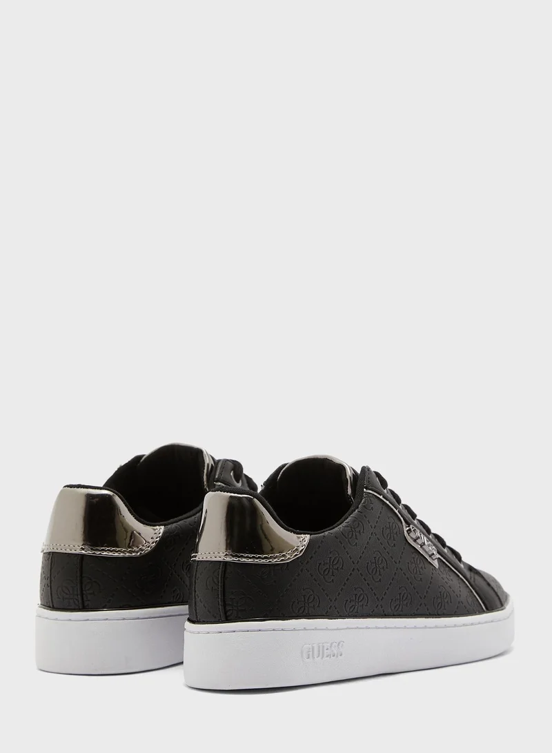 GUESS Banq Low Top Sneaker