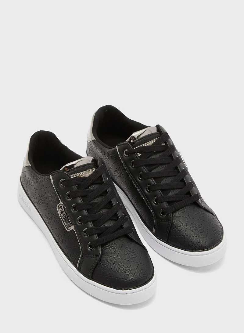 GUESS Banq Low Top Sneaker