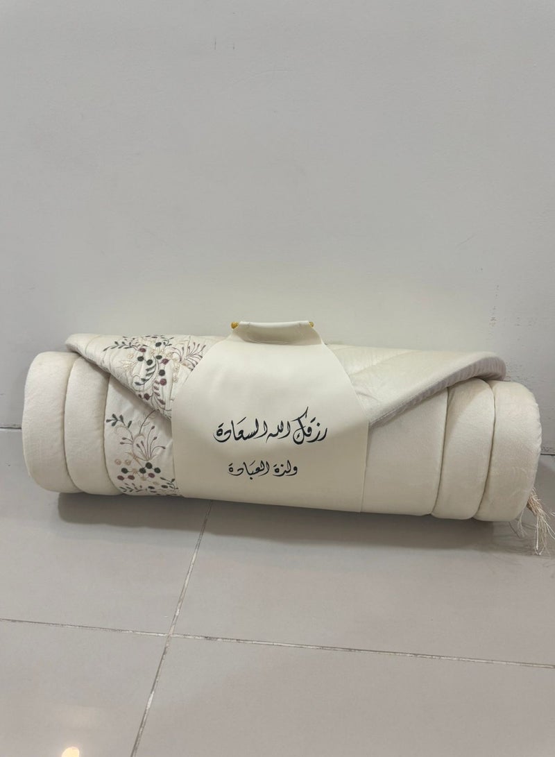 سجادة صلاة اسفنج مبطن مطرز فاخر - Image 2