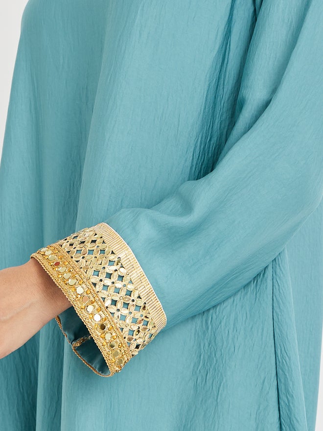 Styli Amirah Crinkled Lace Hem Wide Sleeves Jalabiya  - Image 3