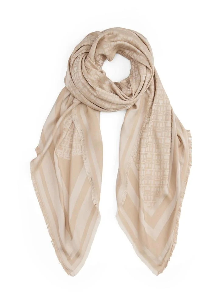 تومي هيلفيغر Printed light weight scarve