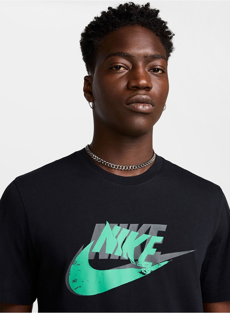 Nike Nsw Futura T-Shirt - Image 3