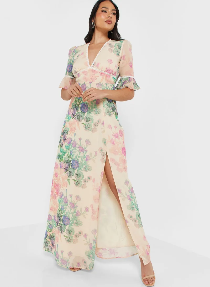 Hope & Ivy Floral Print Cut Out Back Dress