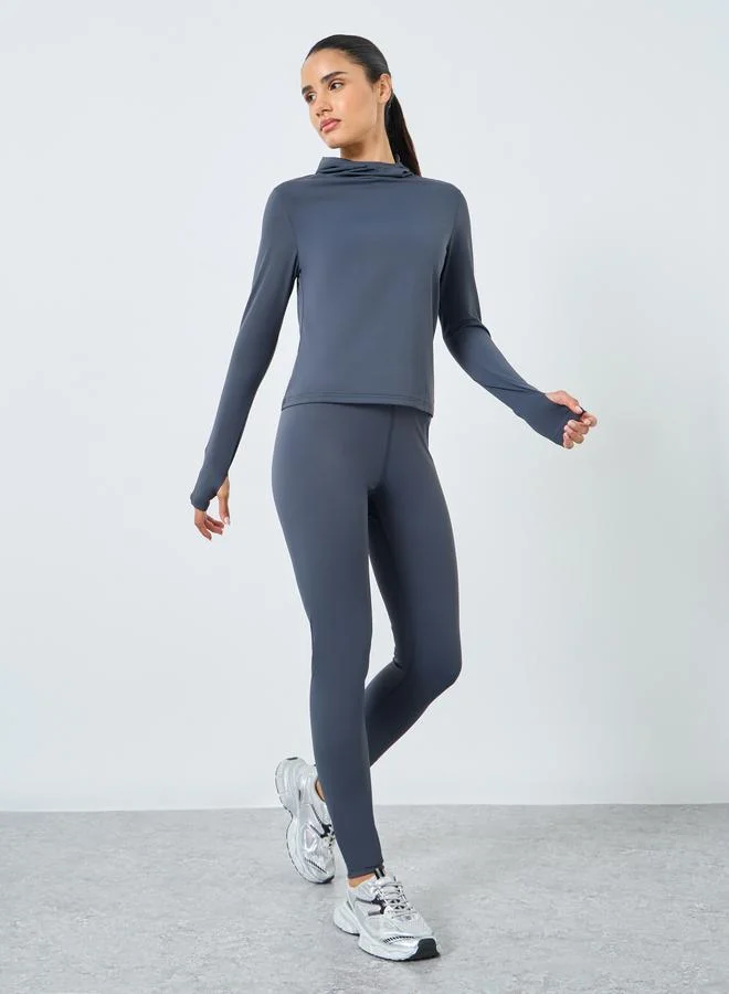 ستايلي اكتيف طقم من ليقنز وبلوزة بتفاصيل فتحة إبهام