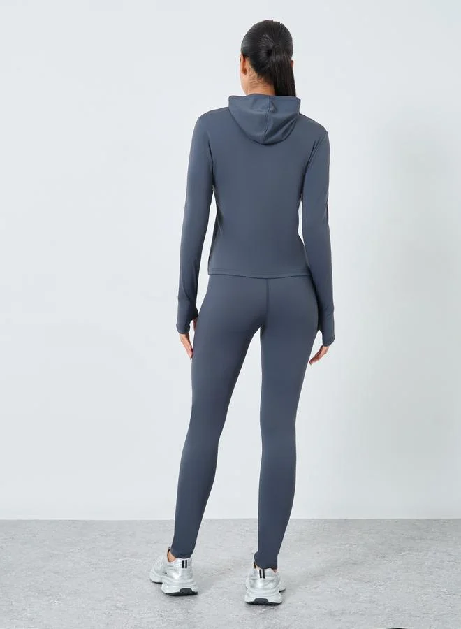 ستايلي اكتيف طقم من ليقنز وبلوزة بتفاصيل فتحة إبهام