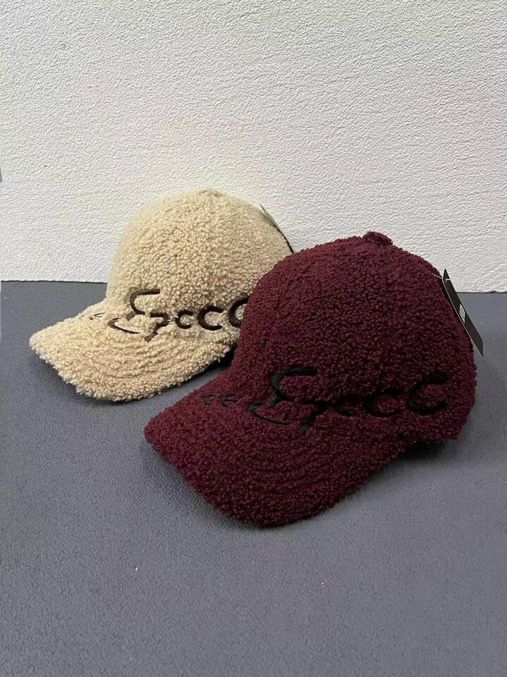 Baseball Cap Men Women Autumn Winter Fleece Curved Brim Korean Trendy Letter Hat - Image 2